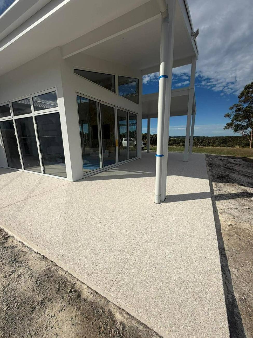 Diamond Exposed Aggregate – Hope Forest