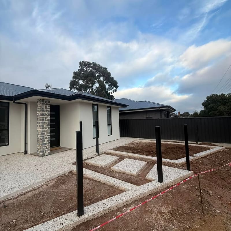 Lawn Edging, Garden Beds and Paths